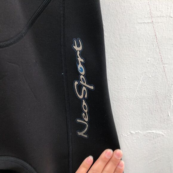 NeoSport Kids Shorty Neoprene Wetsuit Swim Surf Snorkel Child Size 8 - Picture 5 of 11